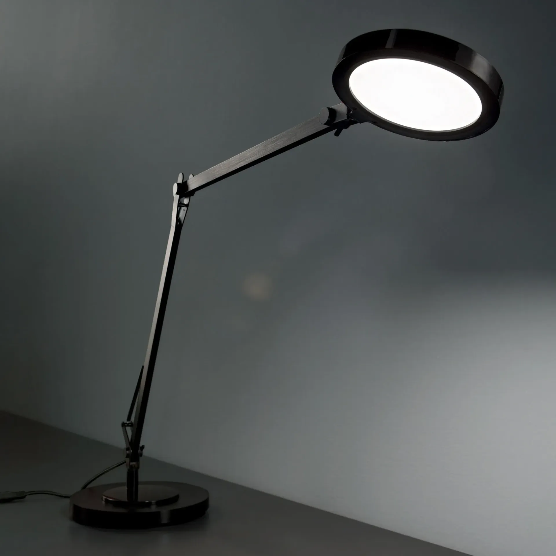 [FUTURATLINEROFLOORLAMP] FUTURATLI NERO FLOOR LAMP
